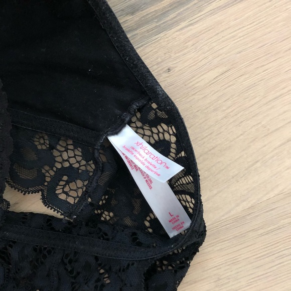 Black Lace Bralette - Picture 3 of 3